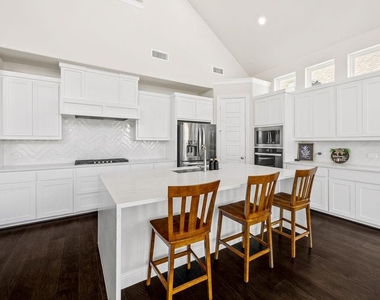 7618 Kiowana Court - Photo Thumbnail 7