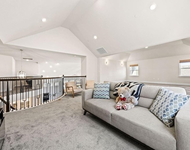 7618 Kiowana Court - Photo Thumbnail 14