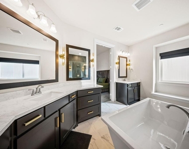 7618 Kiowana Court - Photo Thumbnail 12