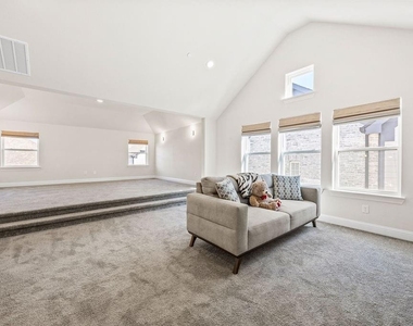 7618 Kiowana Court - Photo Thumbnail 15