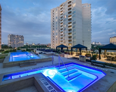 3225 Turtle Creek Boulevard - Photo Thumbnail 20