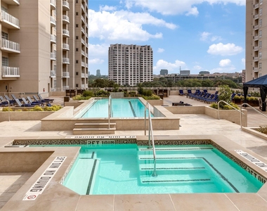 3225 Turtle Creek Boulevard - Photo Thumbnail 13