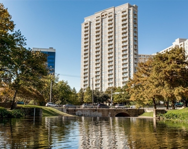3225 Turtle Creek Boulevard - Photo Thumbnail 12