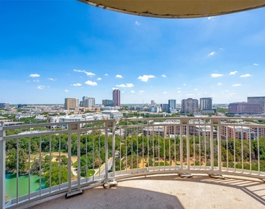 3225 Turtle Creek Boulevard - Photo Thumbnail 10