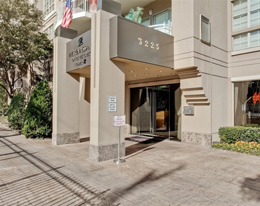 3225 Turtle Creek Boulevard - Photo Thumbnail 19