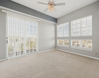 3225 Turtle Creek Boulevard - Photo Thumbnail 5