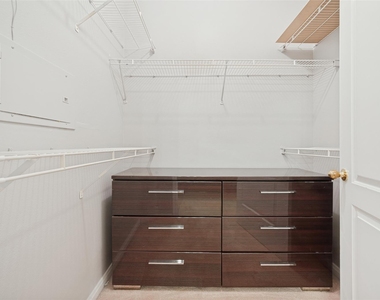 3225 Turtle Creek Boulevard - Photo Thumbnail 9
