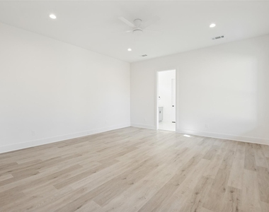 2654 Mount View Drive - Photo Thumbnail 11