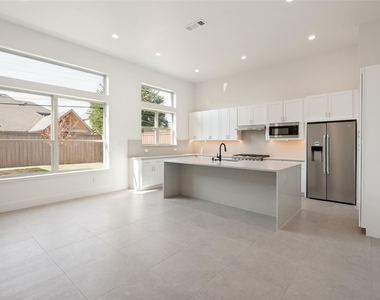 2654 Mount View Drive - Photo Thumbnail 6