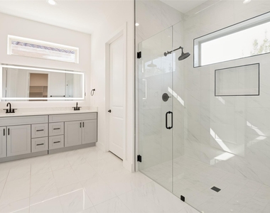 2654 Mount View Drive - Photo Thumbnail 13