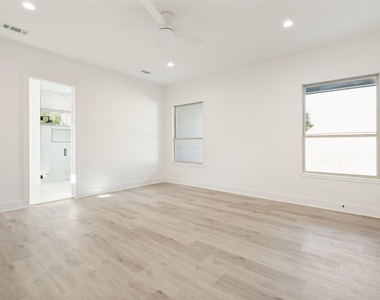2654 Mount View Drive - Photo Thumbnail 12