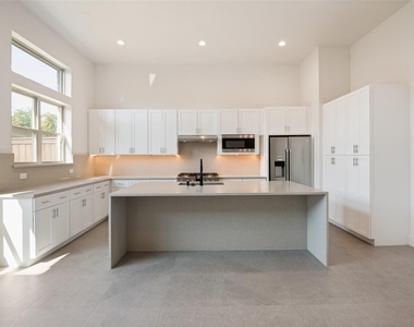 2654 Mount View Drive - Photo Thumbnail 5