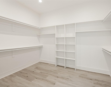 2654 Mount View Drive - Photo Thumbnail 16