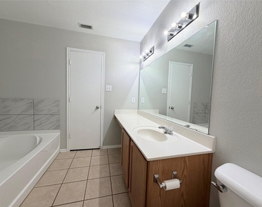 12908 Cedar Hollow Drive - Photo Thumbnail 18