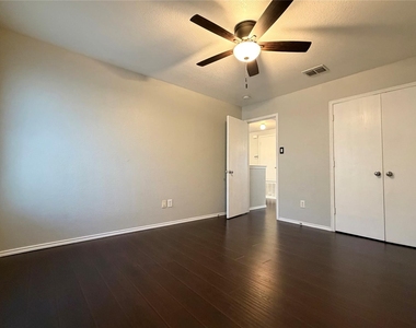12908 Cedar Hollow Drive - Photo Thumbnail 32