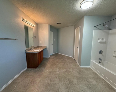 801 Flamingo Drive - Photo Thumbnail 18