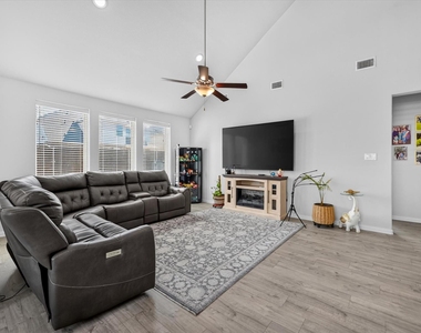 1120 Indianola Trail - Photo Thumbnail 14