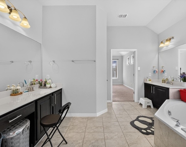 1120 Indianola Trail - Photo Thumbnail 16