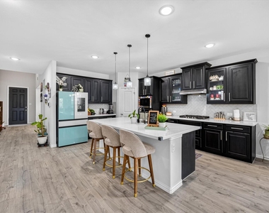 1120 Indianola Trail - Photo Thumbnail 8