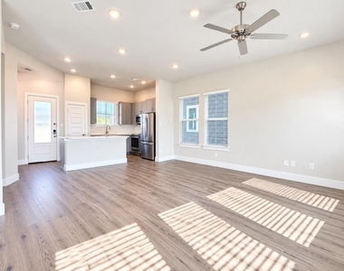 760 W Bedford Euless Road - Photo Thumbnail 6