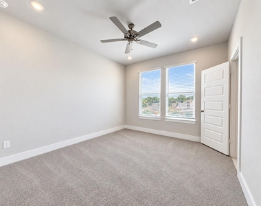 760 W Bedford Euless Road - Photo Thumbnail 7