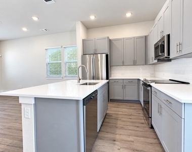 760 W Bedford Euless Road - Photo Thumbnail 5