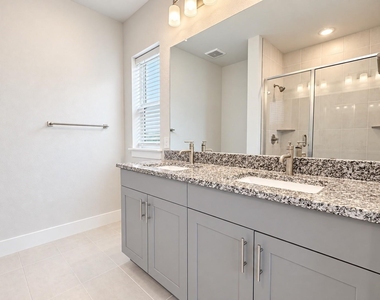 760 W Bedford Euless Road - Photo Thumbnail 10
