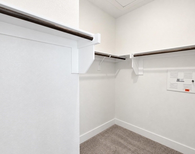 760 W Bedford Euless Road - Photo Thumbnail 9