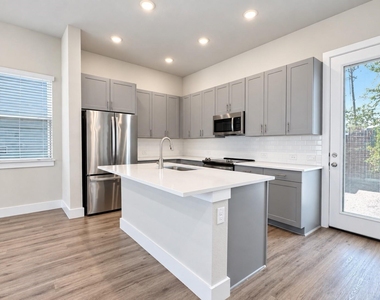 760 W Bedford Euless Road - Photo Thumbnail 4