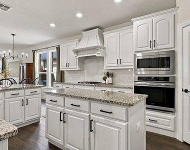 10841 Brownwood Place - Photo Thumbnail 7