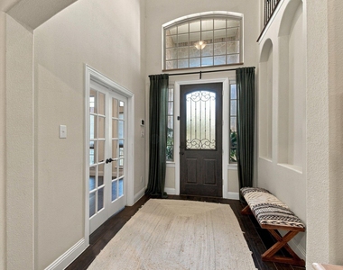 10841 Brownwood Place - Photo Thumbnail 2