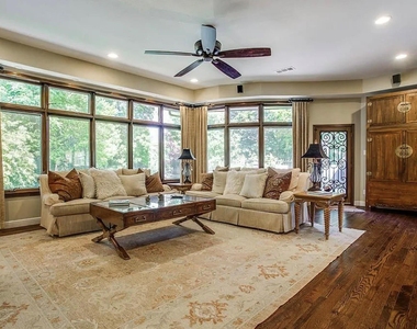 4825 Crooked Lane - Photo Thumbnail 4