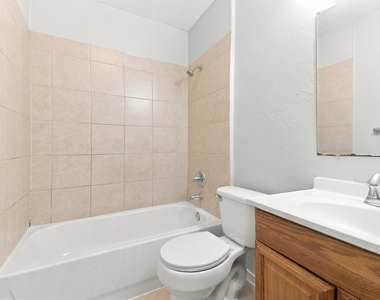 1458 Shorehaven Drive - Photo Thumbnail 13