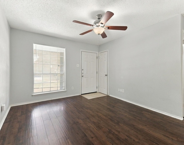 1458 Shorehaven Drive - Photo Thumbnail 3