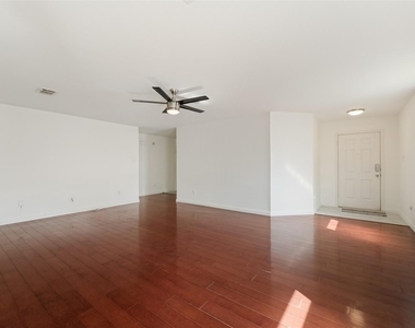 5221 Mountain Pointe Drive - Photo Thumbnail 1