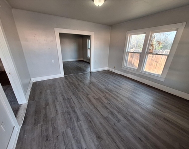 1026 Jeanette Street - Photo Thumbnail 6