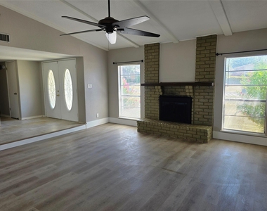 5148 Reed Drive - Photo Thumbnail 9