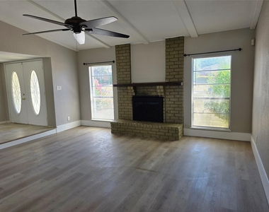 5148 Reed Drive - Photo Thumbnail 10