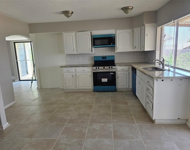 5148 Reed Drive - Photo Thumbnail 16