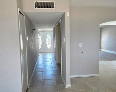 5148 Reed Drive - Photo Thumbnail 20