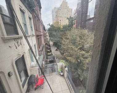 985 Lexington Avenue - Photo Thumbnail 7