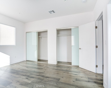 11639 Burbank - Photo Thumbnail 33