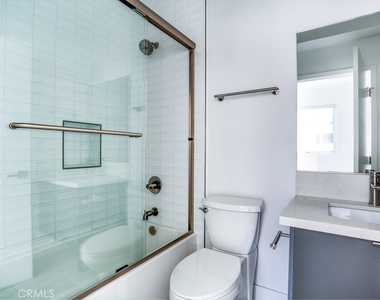 11639 Burbank - Photo Thumbnail 23