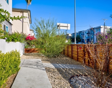11639 Burbank - Photo Thumbnail 6