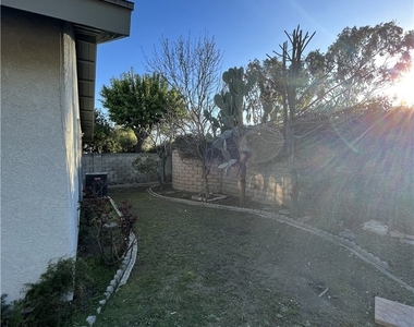 19037 Jeffrey Avenue - Photo Thumbnail 7