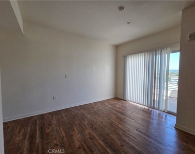 1836 Sichel Street - Photo Thumbnail 9