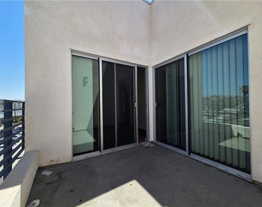 1836 Sichel Street - Photo Thumbnail 12
