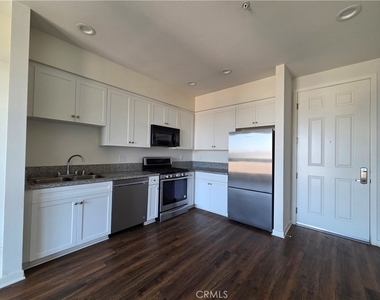 1836 Sichel Street - Photo Thumbnail 8