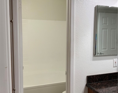2040 Las Colinas Circle - Photo Thumbnail 8
