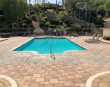 2040 Las Colinas Circle - Photo Thumbnail 18